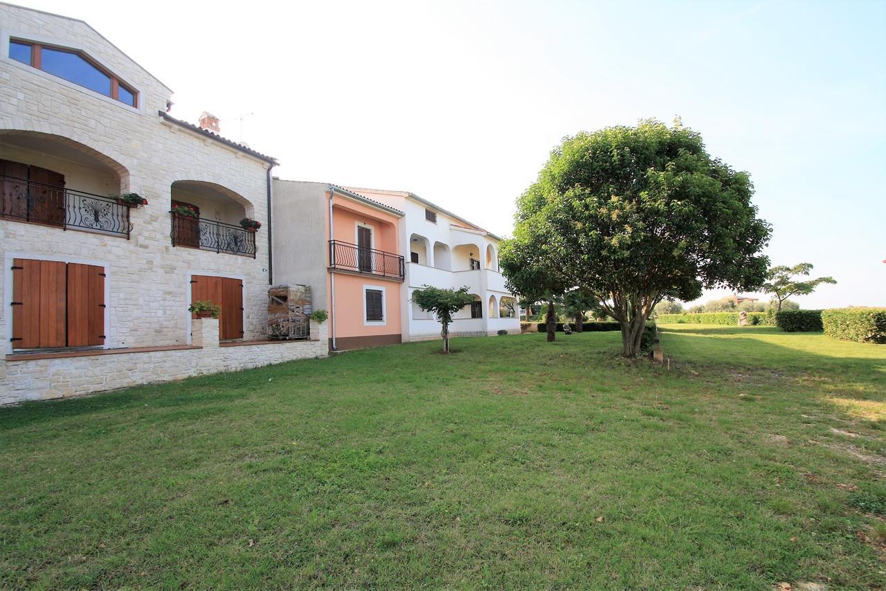 Apartments Livio Stranici Rosini Esterno foto